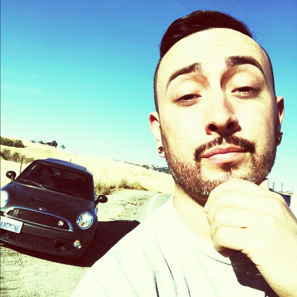 Meet your Posher, Gabriel - Picture 1 of 1